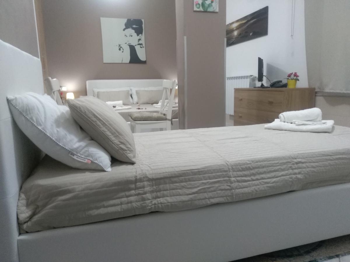 Perla Del Mare Affittacamere Кампофеличе-ди-Роччелла Экстерьер фото