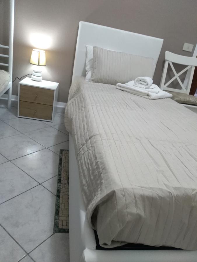 Perla Del Mare Affittacamere Кампофеличе-ди-Роччелла Экстерьер фото